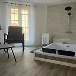 ラブホテル Magnifique Loft 35m2 Jacuzzi Rvb Night 1 Etablissement Ferme Definitivement アミアン