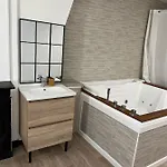 Magnifique Loft 35m2 Jacuzzi Rvb Night 1 Etablissement Ferme Definitivement * アミアン