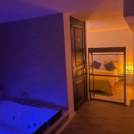 Magnifique Loft 35m2 Jacuzzi Rvb Night 1 Love hotel