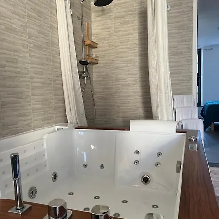 Magnifique Loft 35m2 Jacuzzi Rvb Night 1 * Amiens
