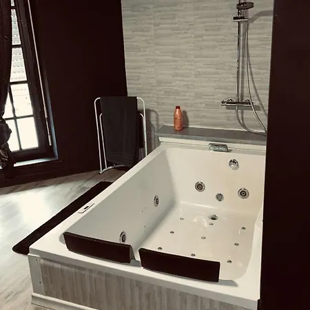 Magnifique Loft 35m2 Jacuzzi Rvb Night 1 Amiens