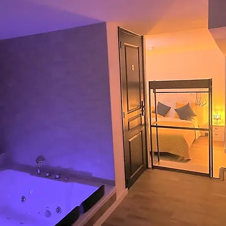 Magnifique Loft 35m2 Jacuzzi Rvb Night 1 Etablissement Ferme Definitivement