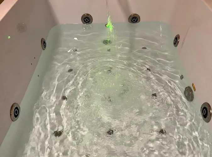 Magnifique Loft 35m2 Jacuzzi Rvb Night 1 Etablissement Ferme Definitivement Hotel miłości